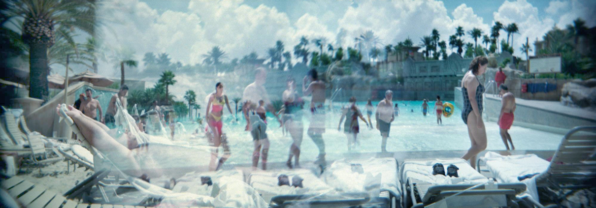 Jörg Klaus, MANDALAY BAY, Las Vegas, 2000, C-Print, 120 x 240 cm